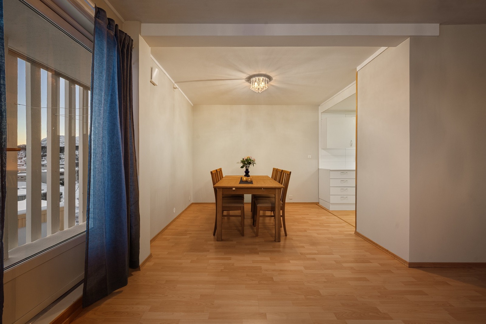 Leiligheten er i 2.etasje Galleribilde