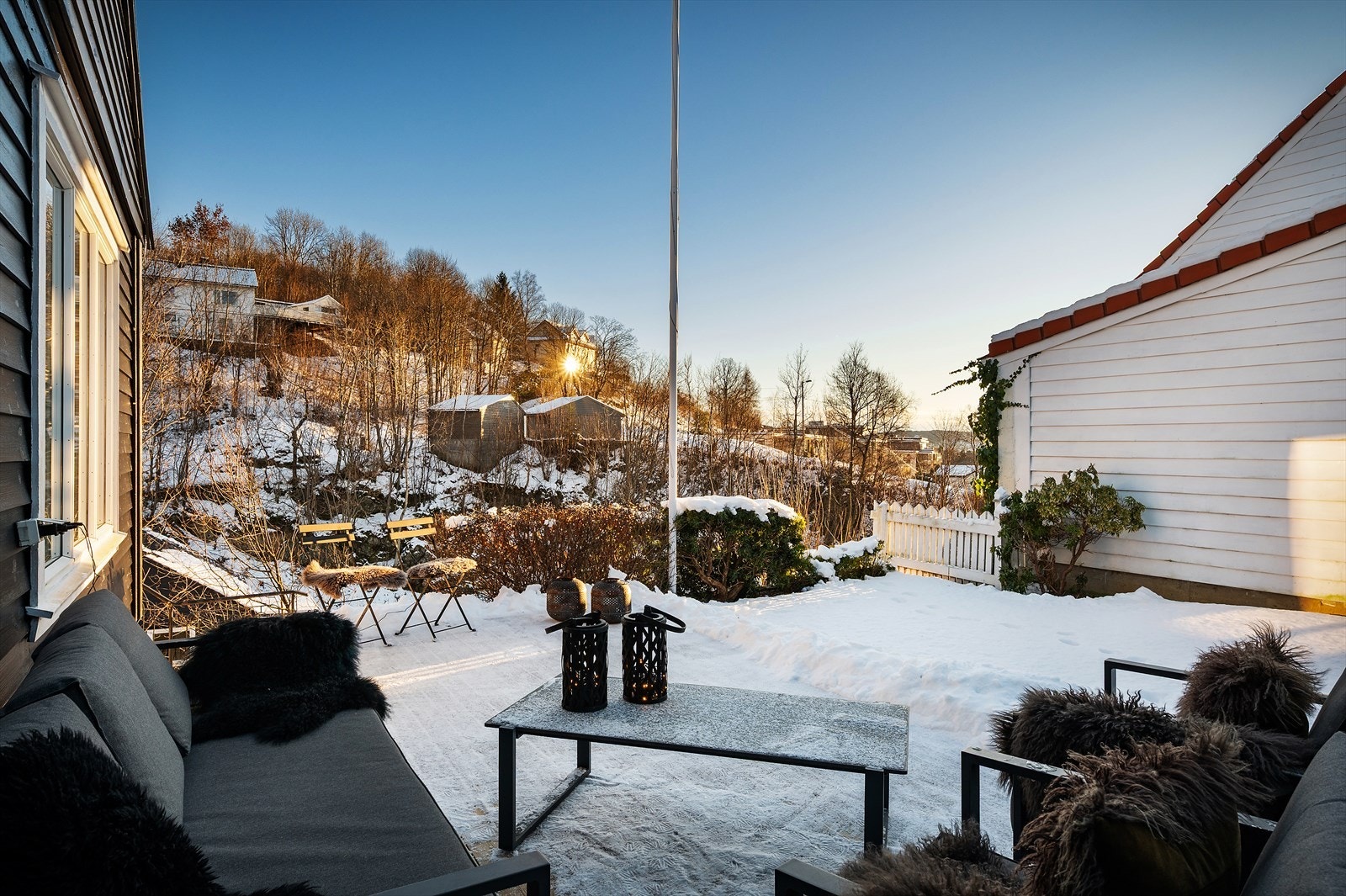 - Terrasseplattingen ble fornyet i 2024 - Galleribilde