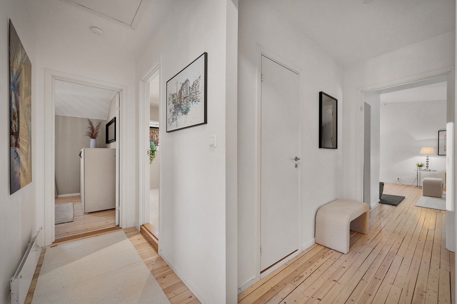 - Merk takluke til loft for ytterligere lagringsplass - Galleribilde