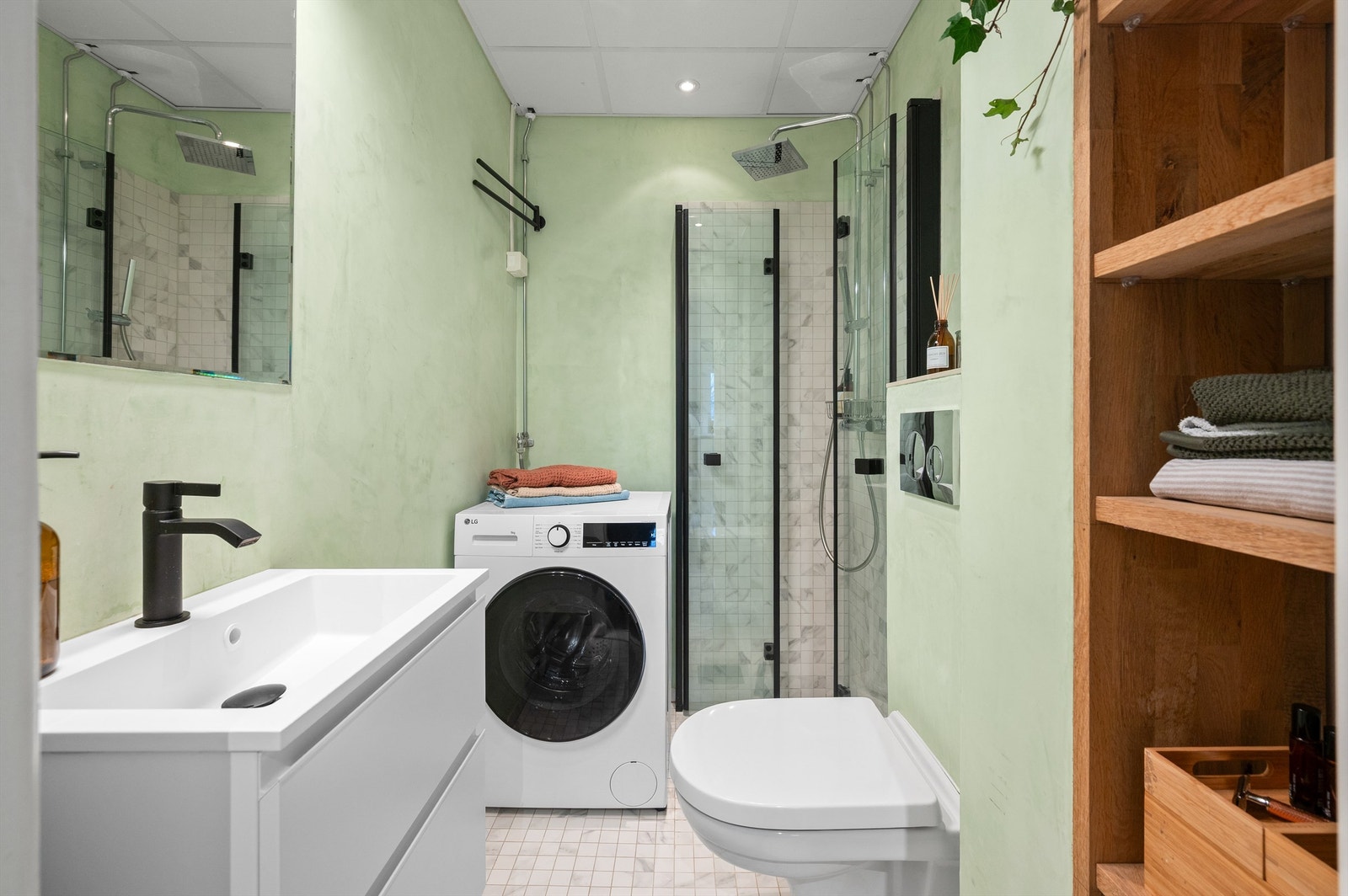 Baderommet ble totalrehabilitert i regi av aksjelaget i 2007 og overflateoppusset i 2022. Galleribilde