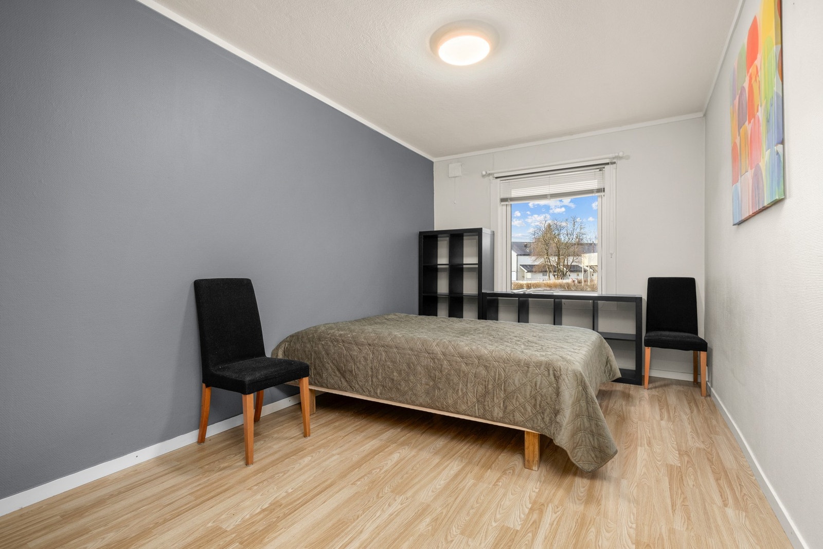 Soverom 2 er også av god størrelse og måler hele 13, 8 kvm Galleribilde