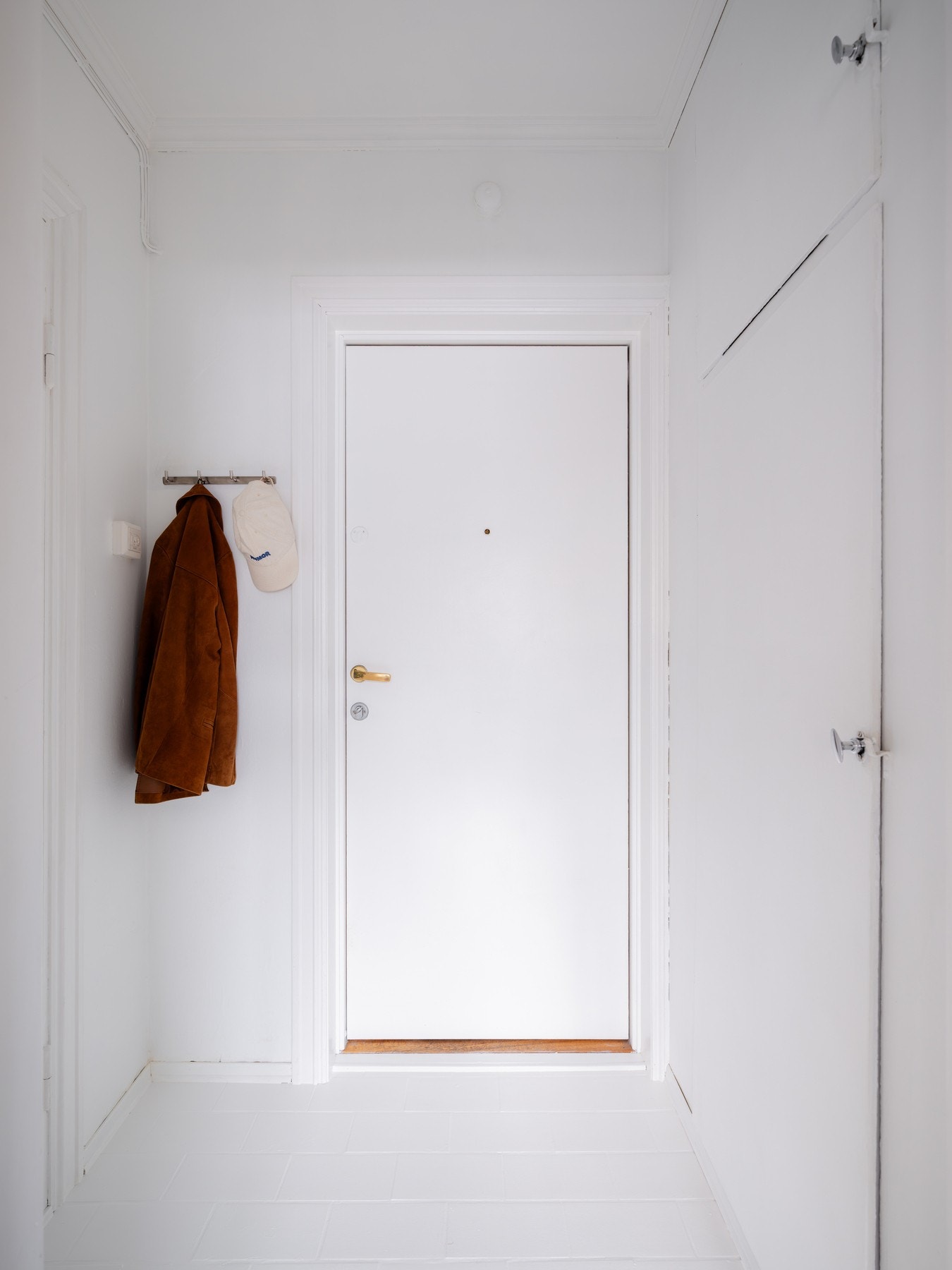 Av ekstern lagring medfølger det en kjellerboder på 3 m² og en loftsbod på 5 m² gulvareal. Galleribilde