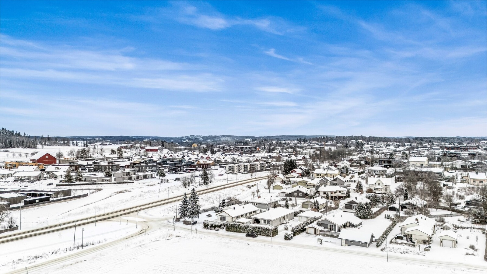 Flott plassering helt på enden av feltet med lite innsyn fra naboer Galleribilde