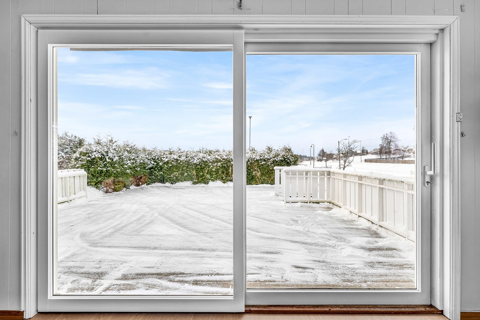 Terrassen er på hele 56 kvm Galleribilde