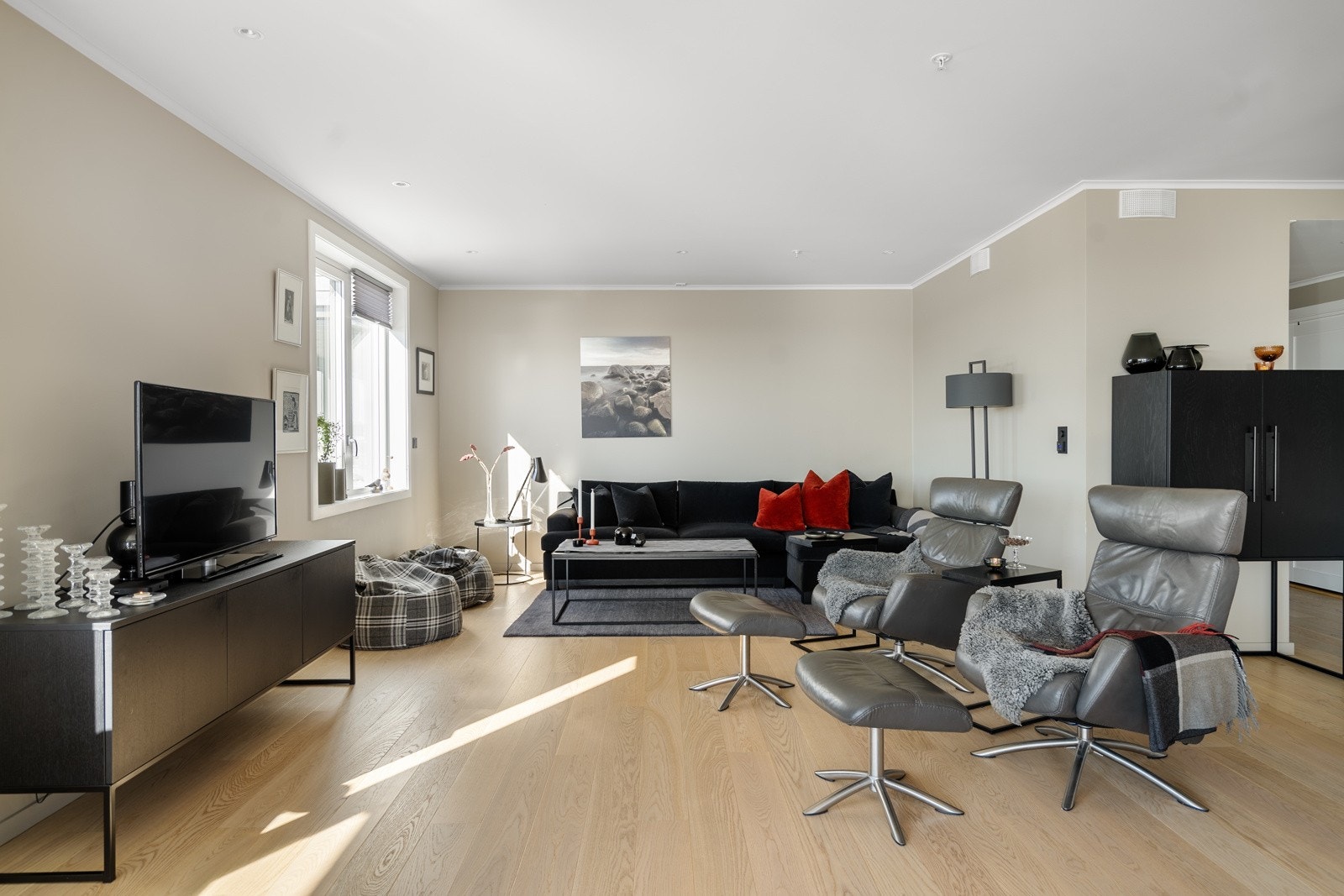 Soverom nr. 3 kan eventuelt innredes med lettvegger innerst i denne stuedelen Galleribilde