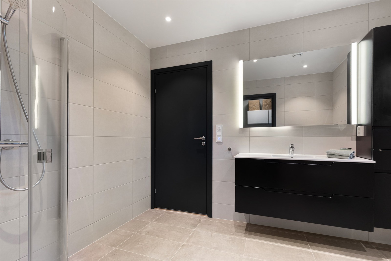 Flott moderne servantinnredning Galleribilde