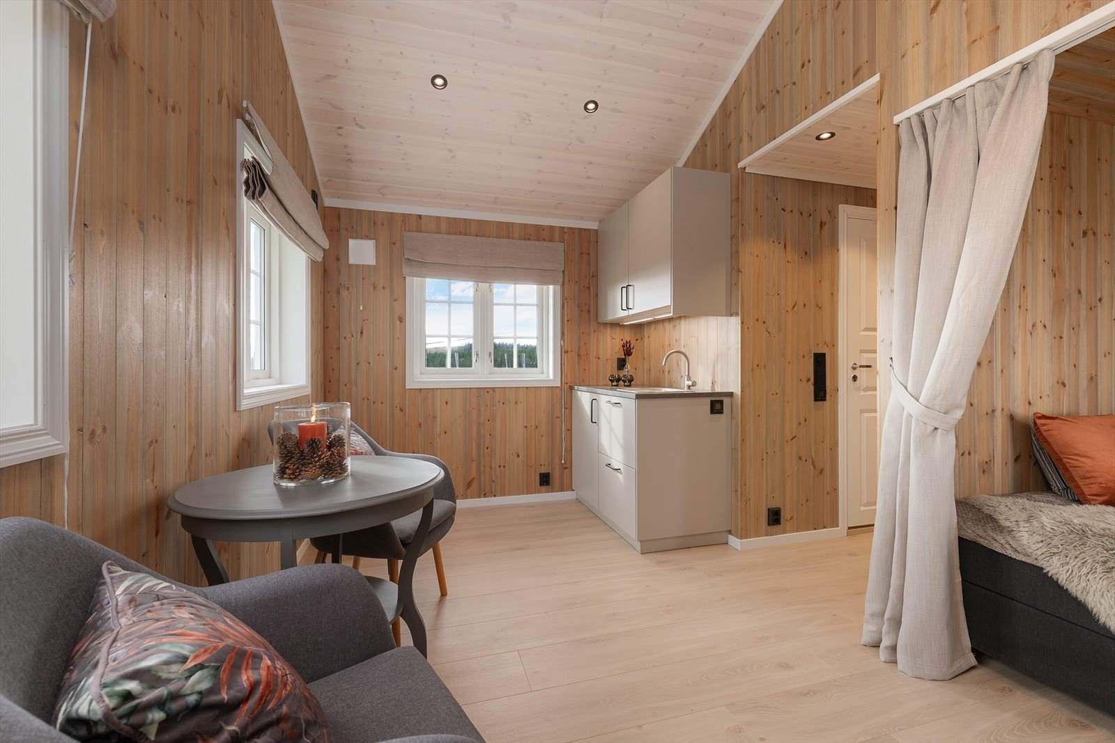 Annekset er en velfungerende enhet med både kjøkken og bad. Galleribilde