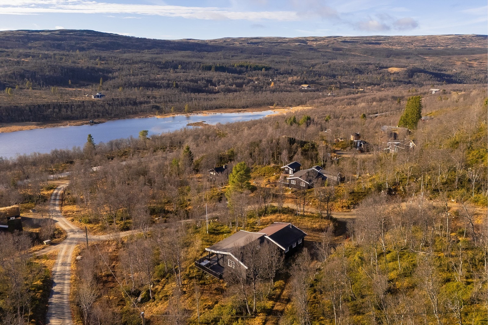 Videre finner man aktiviteter som hundekjøring, gruveomvisning, golf og bowling innen en 20 minutters kjøretur fra hytta. Galleribilde