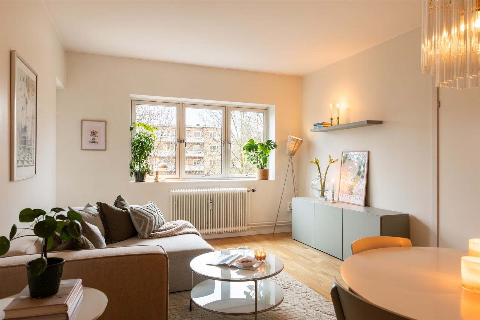 Amalie Marthinsen v/Nordvik Nydalen har gleden av å presentere Ola Schous vei 9! Foto: Pontus Holmenäs Galleribilde