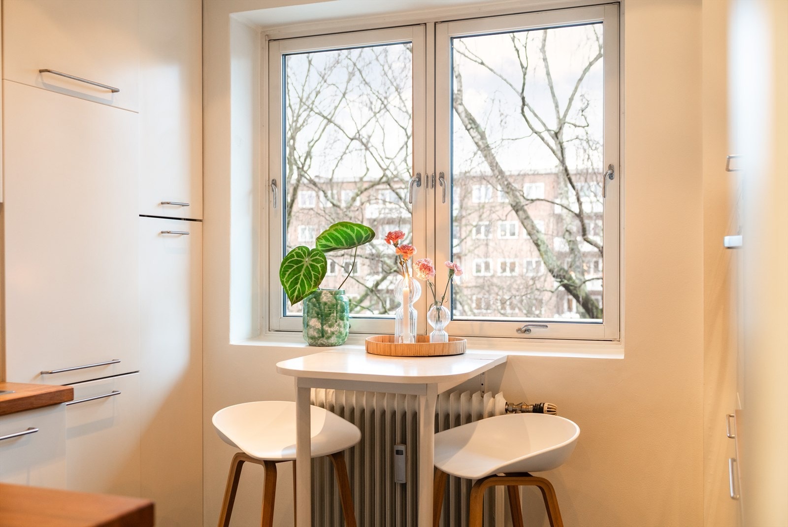 God plass til å ha en hyggelig sittegruppe hvor man kan nyte morgenkaffen. Galleribilde