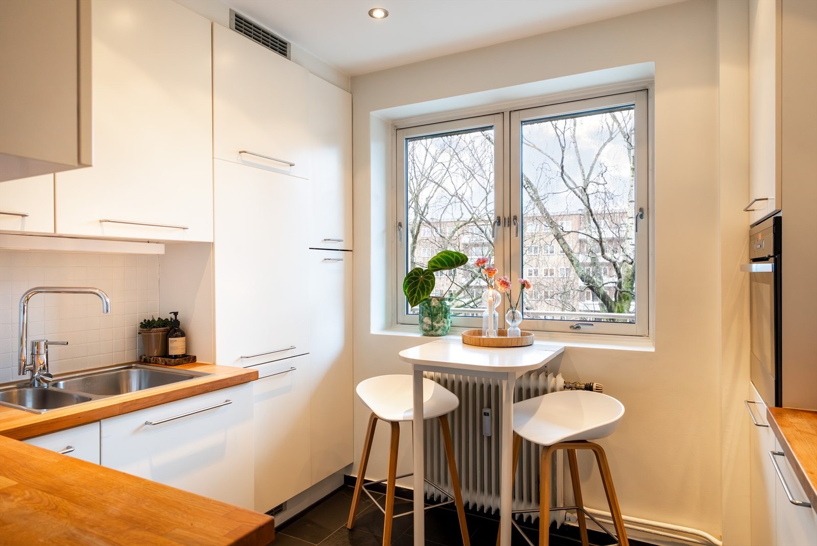 Stilrent kjøkken separat fra stue - perfekt for den kokkeglade! Galleribilde