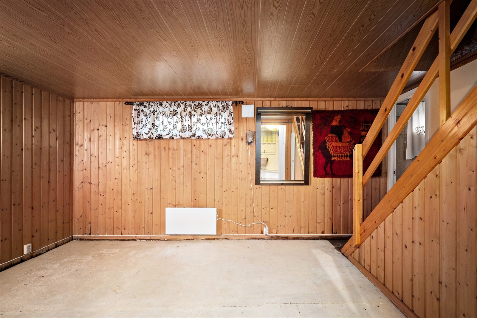 Romslig kjellerrom som enkelt kan tilpasses egne behov Galleribilde