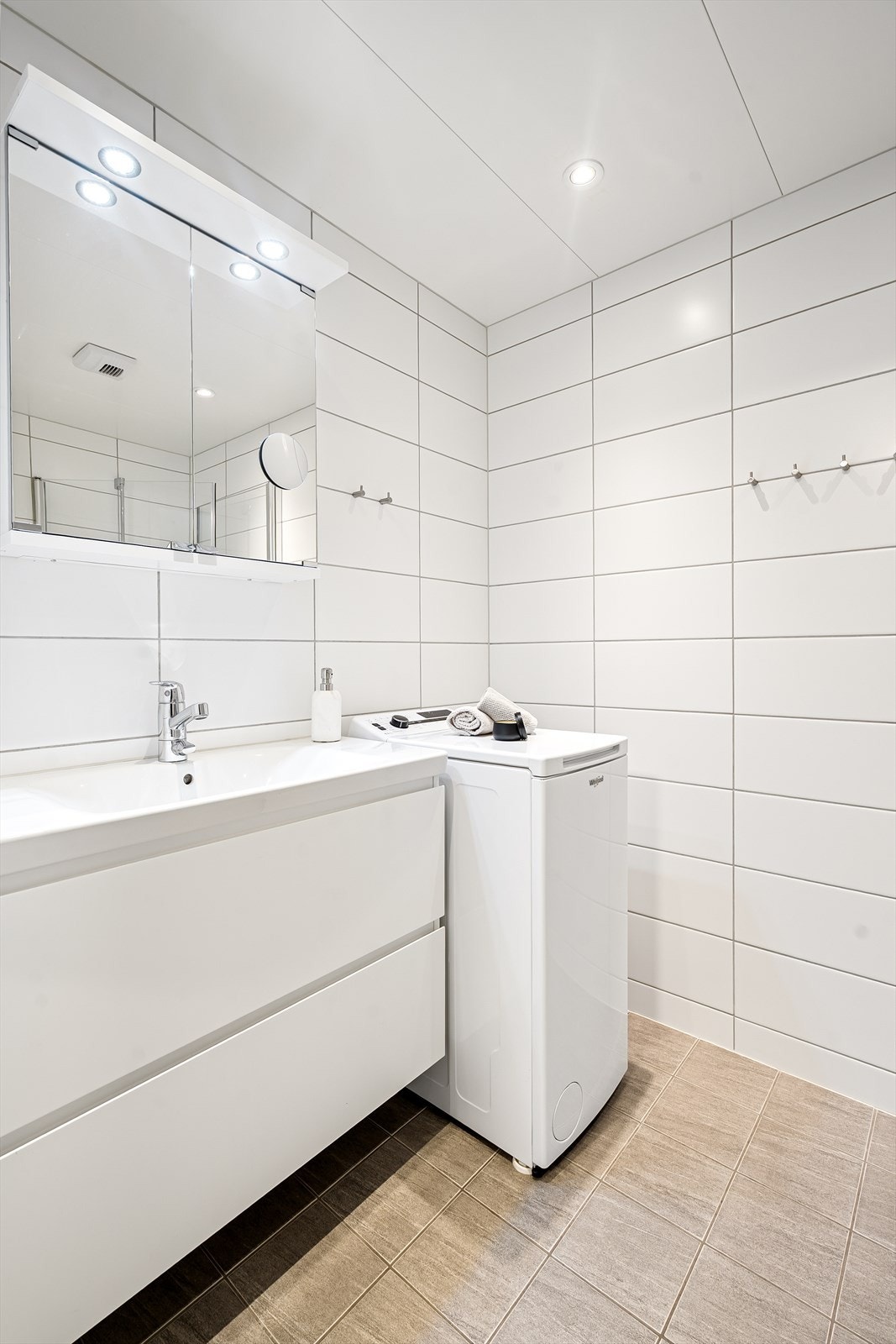 Badet på hybeldelen er også av god størrelse. Galleribilde