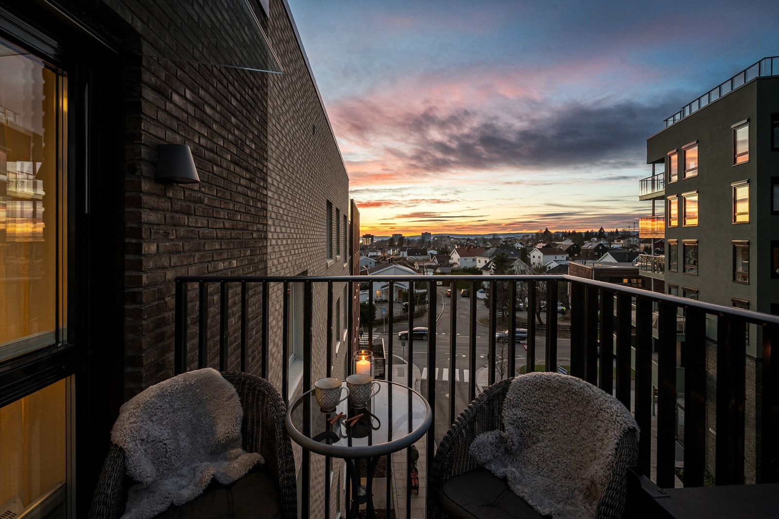 Her kan du nyte kveldssolen ned mot Osloby! Galleribilde