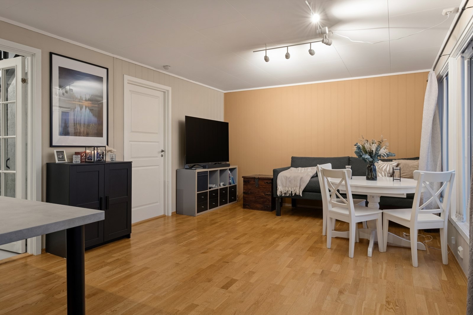 Stue 1. etg. Galleribilde