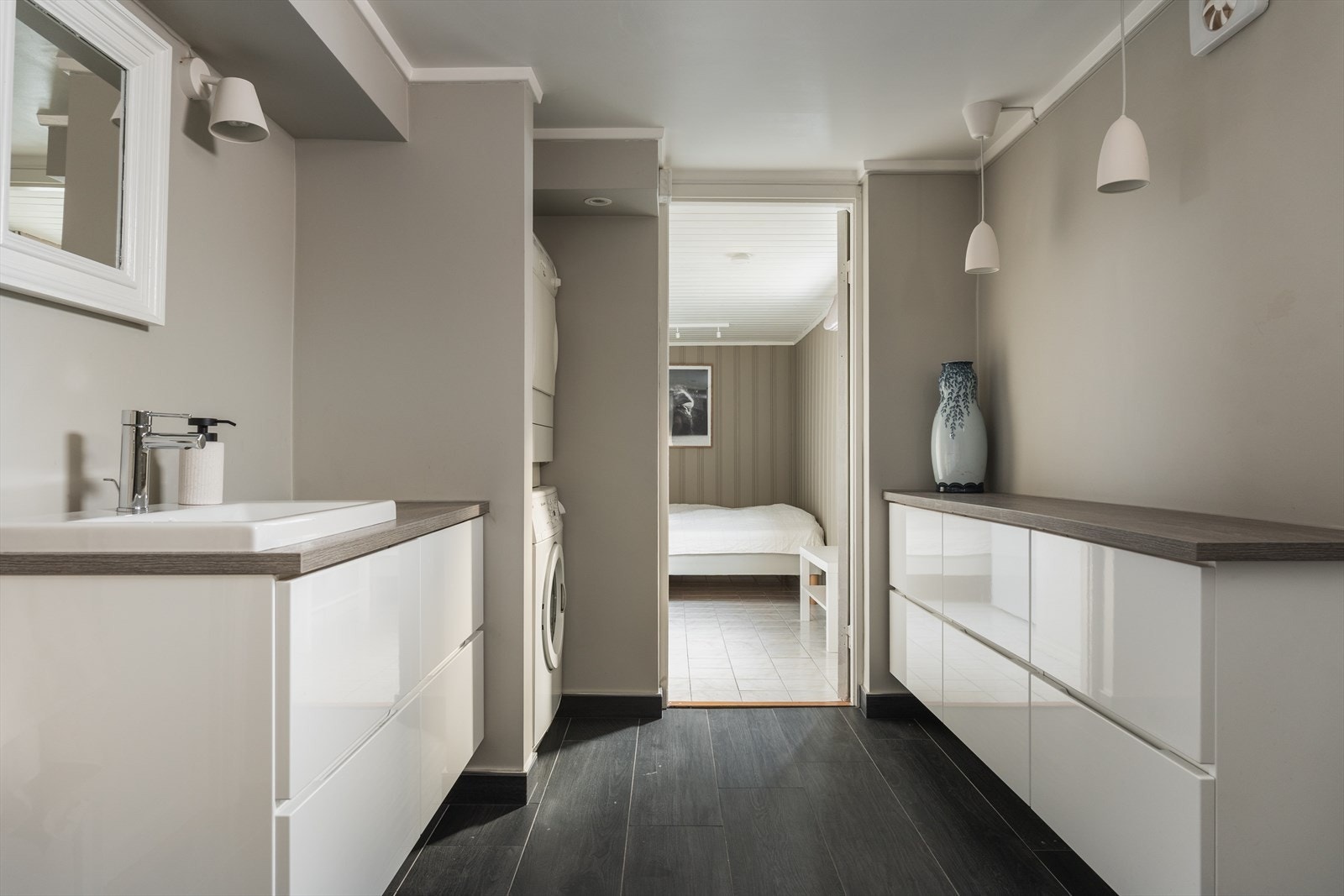 Bad med fliser og gulvvarme i kjeller Galleribilde