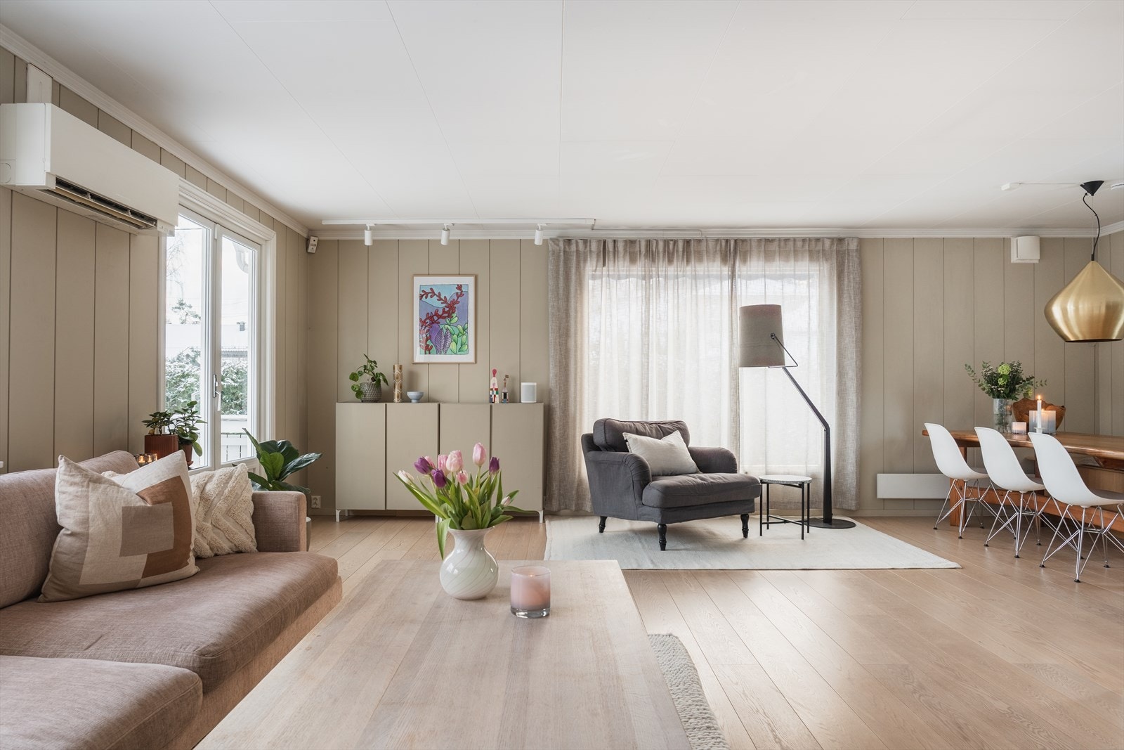 Praktisk planløsning med naturlig soneinndeling Galleribilde