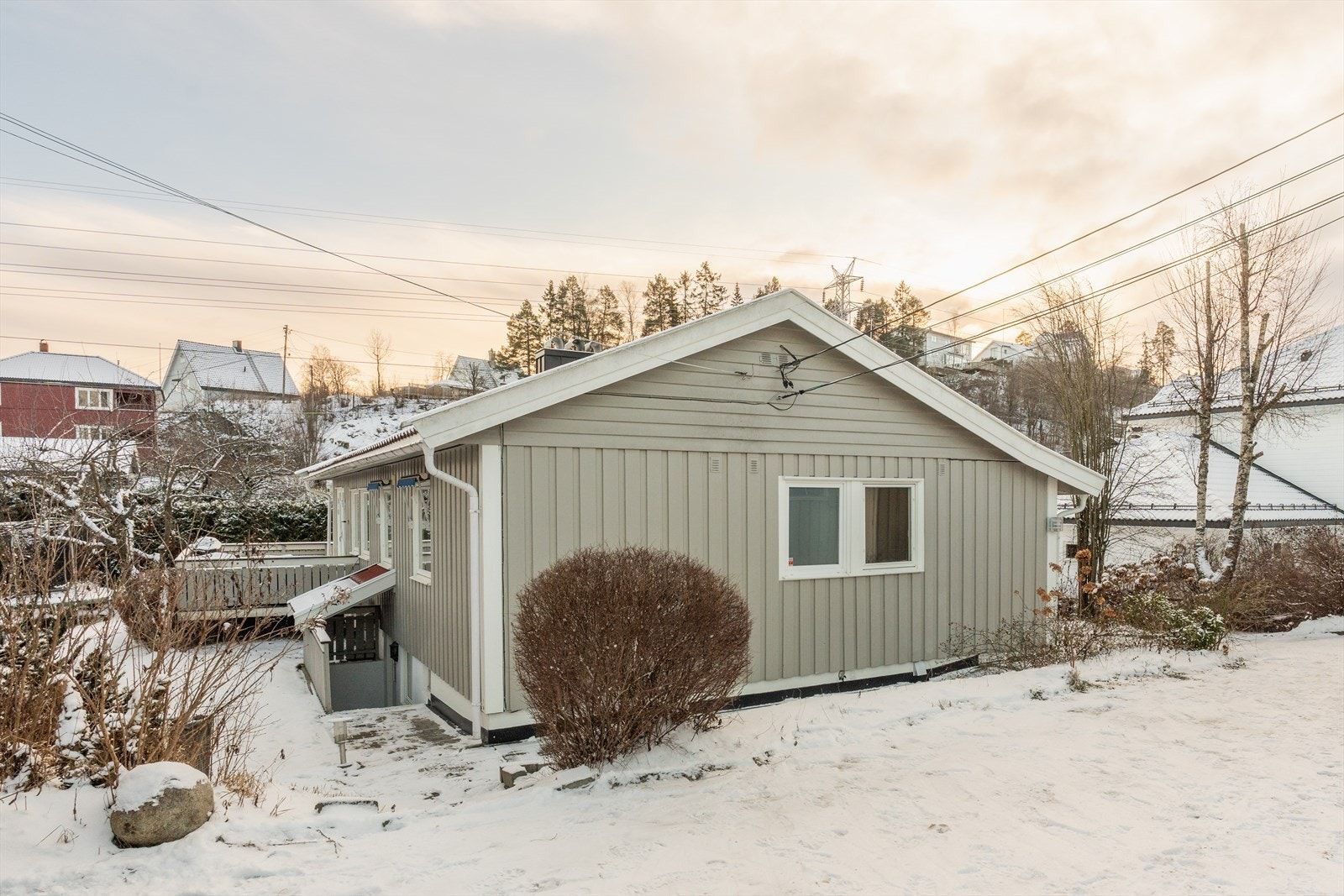 Beliggende i enden av blindvei med lite trafikk Galleribilde