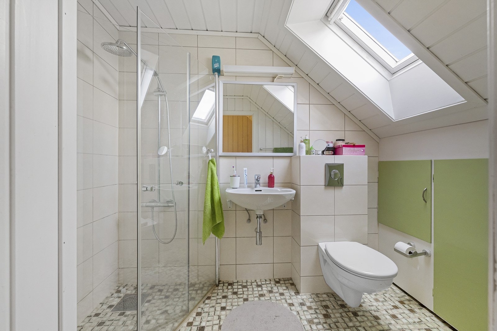 Bad i andre etasje Galleribilde