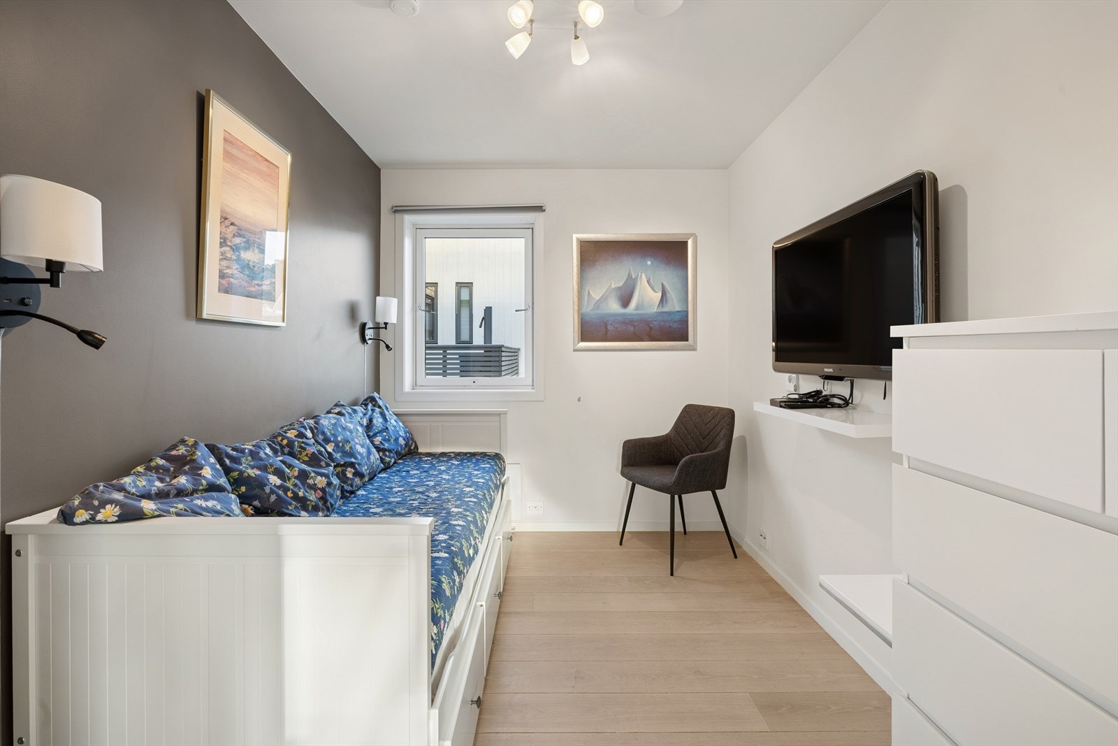 Soverom nr. 4. Galleribilde