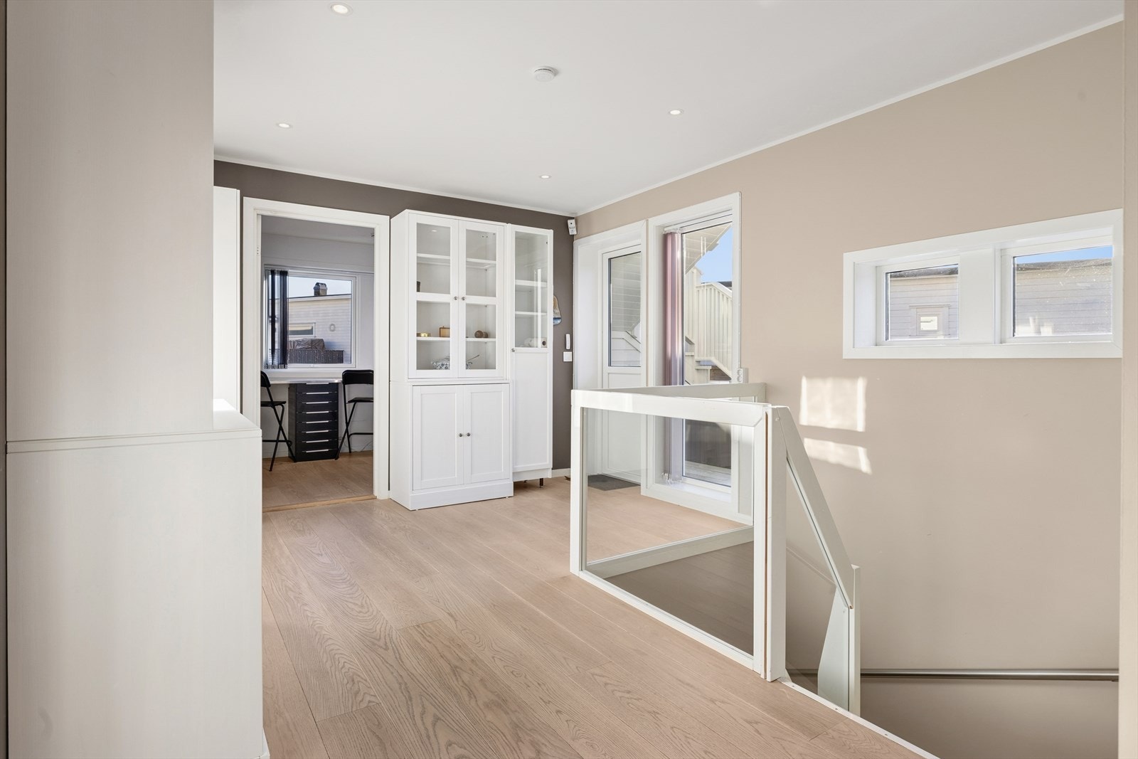 Trapperom i 2. etasje. Galleribilde