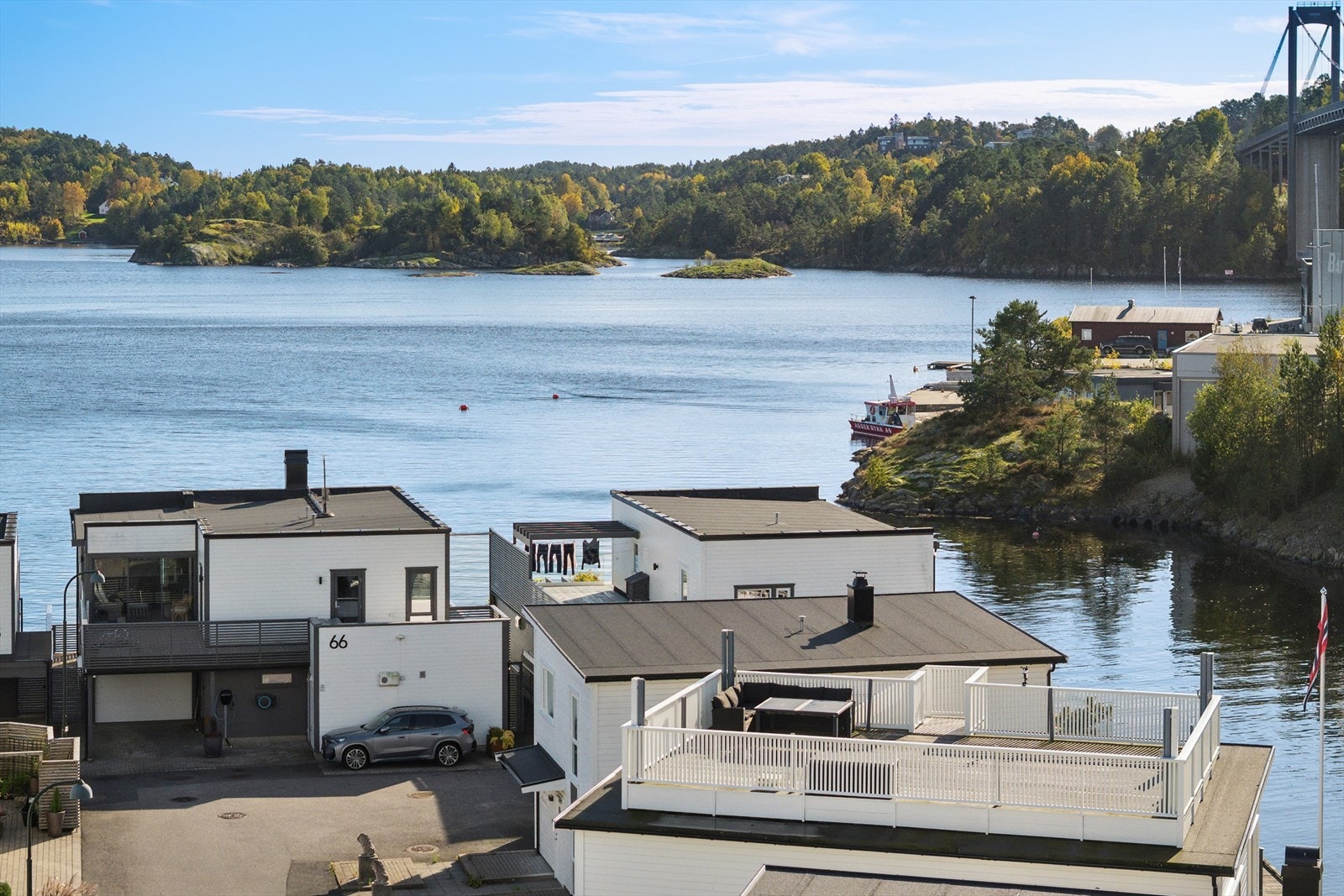 Flott takterrasse med panorama utsikt. Galleribilde