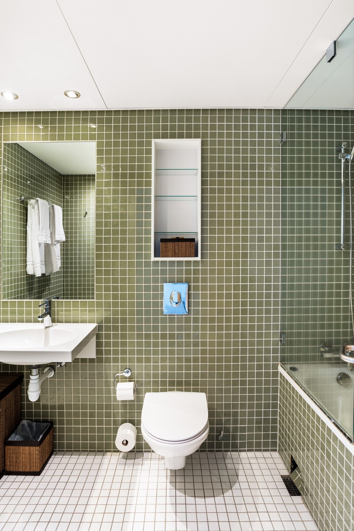 Det andre badet er tilknyttet den delen av leiligheten som kan benyttes som separat utleiedel. Galleribilde