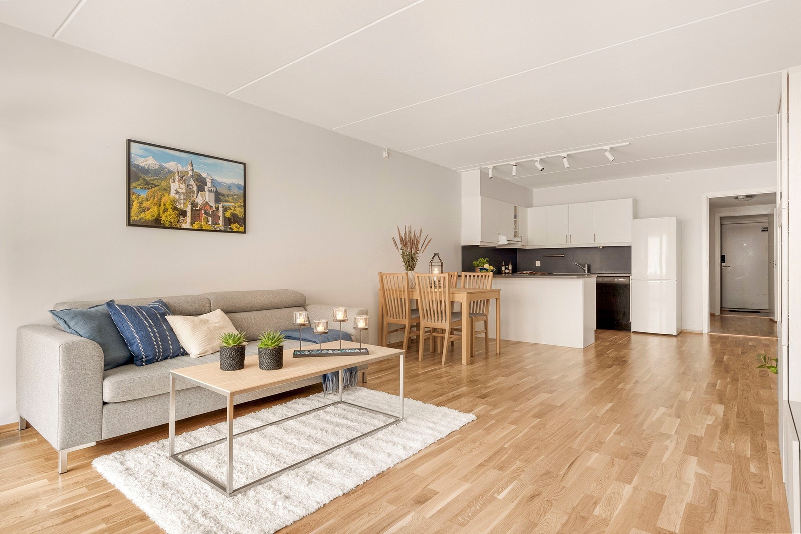 Velkommen til Haganjordet 10 - Presentert av Frida Kampen Hamre v/ EIE Eiendomsmegling Bærum. Foto: Juliane Jensen v/ Studio Juliane. Galleribilde