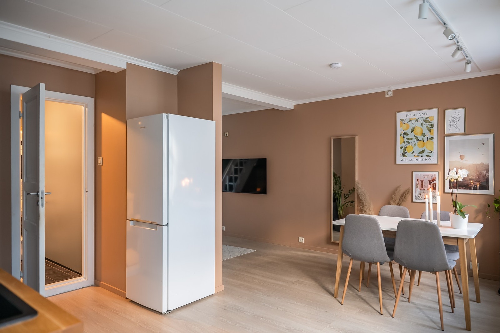 Pen parkett med tidsriktig fargevalg Galleribilde