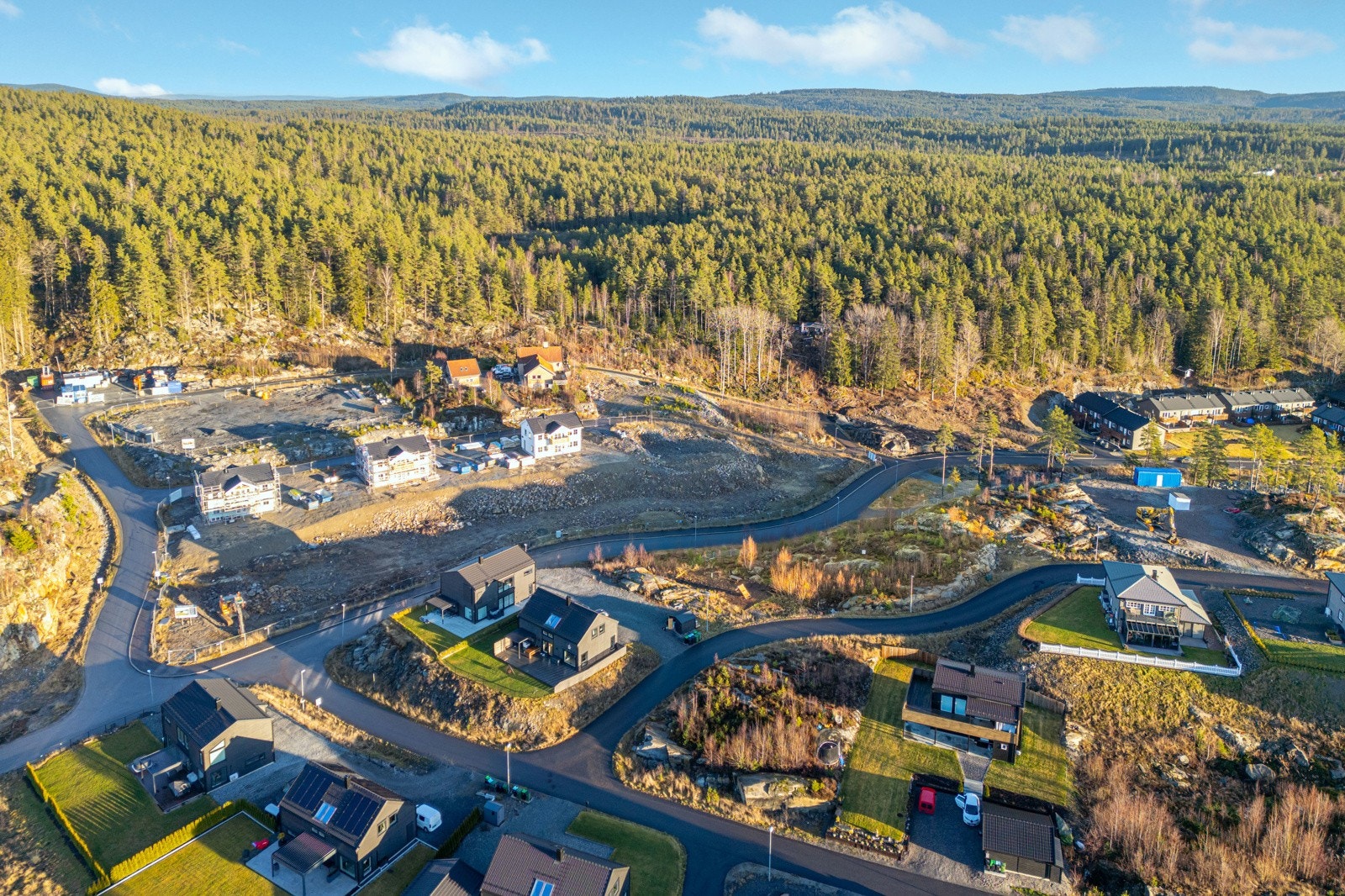 Hyggelige omgivelser på nytt byggefelt. Flott natur i umiddelbar nærhet. Galleribilde