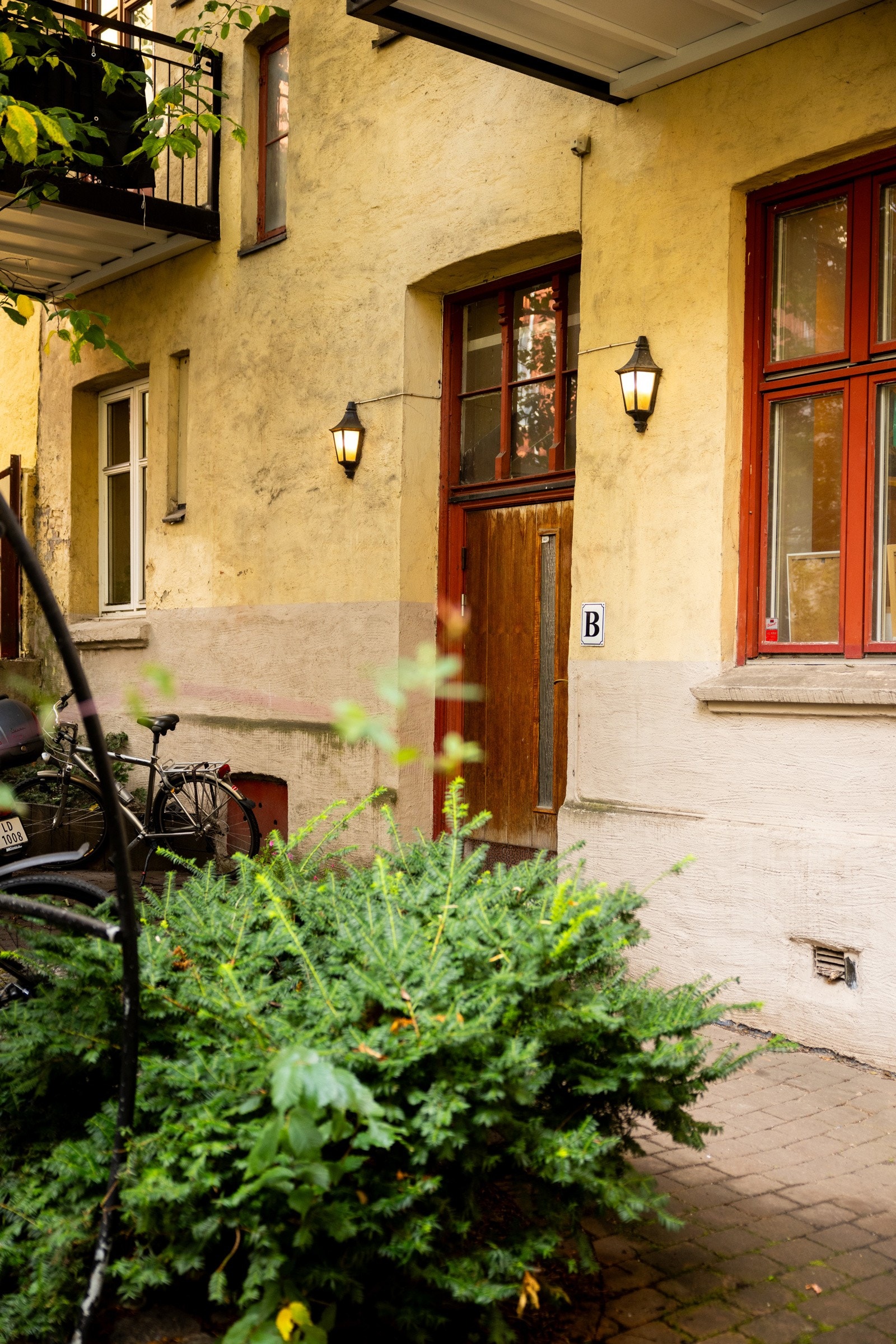 Borettslaget har fire parkeringsplasser som leies ut til andelseiere etter et rulleringsprinsipp på to år om gangen. Galleribilde