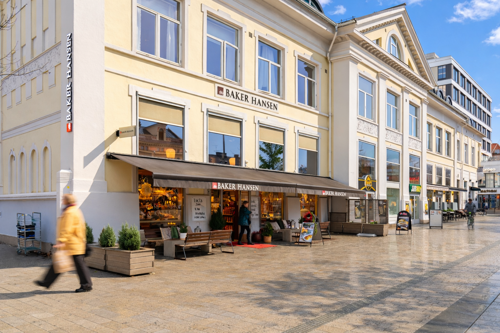 Et rikt utvalg av servicetilbud rett utenfor døren. Galleribilde