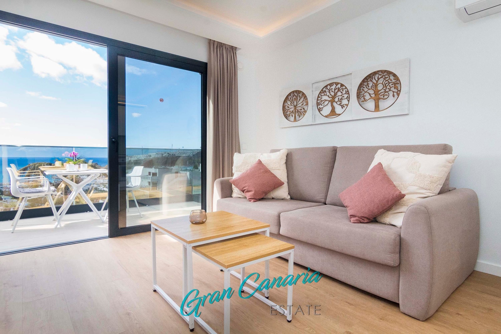 Flott utsikt fra sofakroken Galleribilde