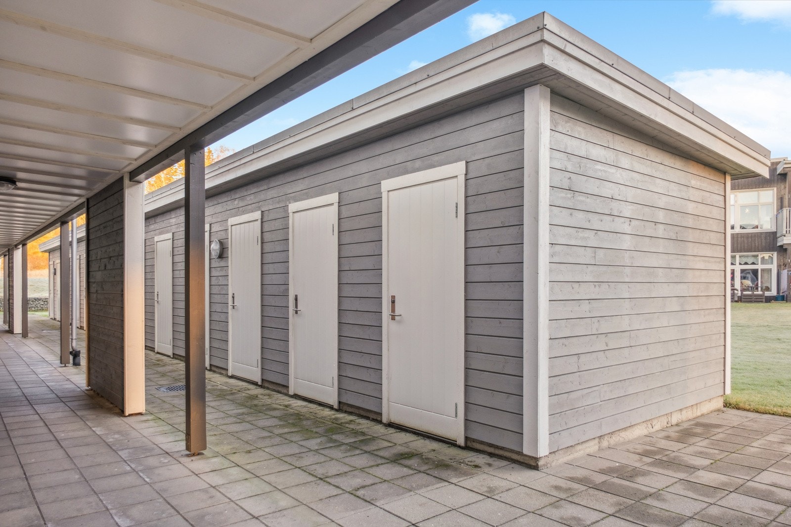 Leiligheten har i tillegg til innvendig bod/teknisk rom en praktisk utebod. Galleribilde