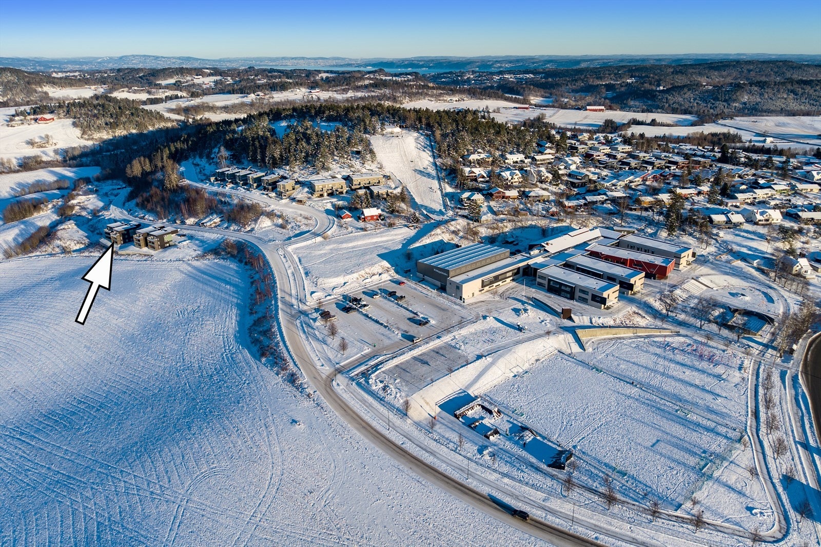 Området byr på flotte tur- og rekreasjonsmuligheter gjennom hele året, med stier og løyper som egner seg godt for gåturer, løping og sykling. Galleribilde