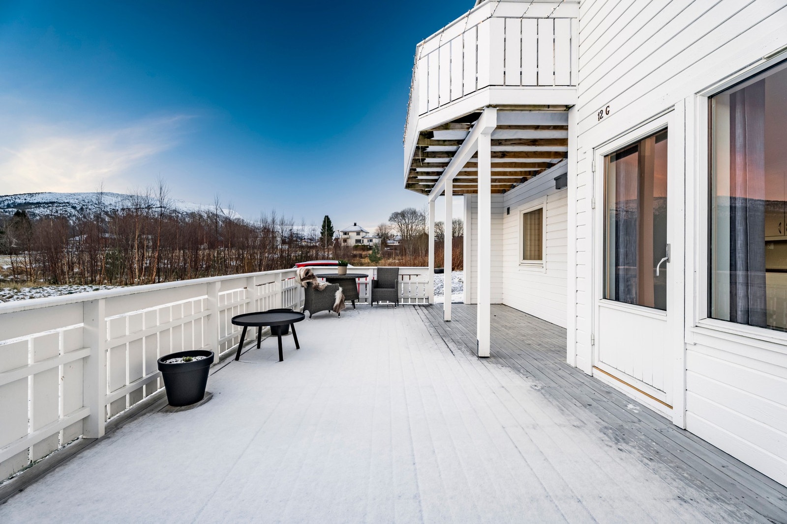 Rett og slett en drøm av en terrasse, her ligger alle muligheter åpne til å lage din egen oase. Galleribilde