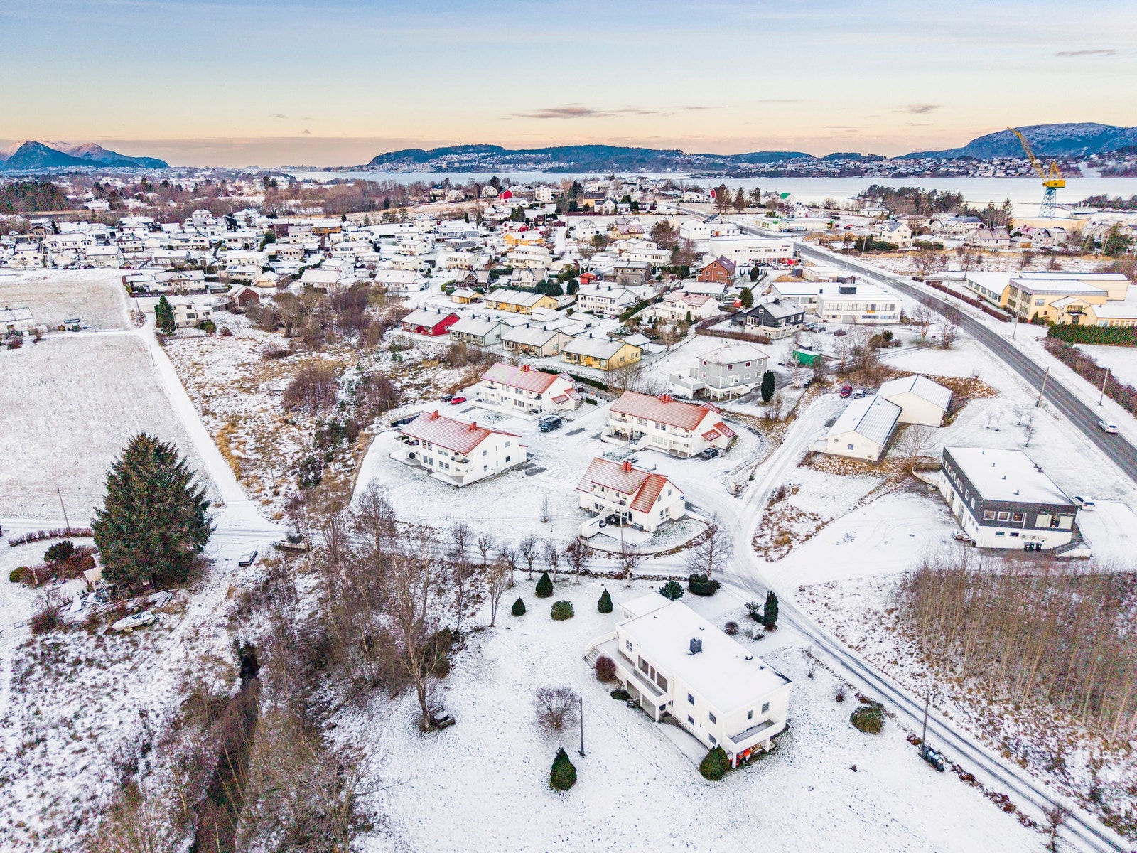 Nydelige omgivelser, sentralt på Fiskerstranda, men likevel tilbaketrukket. Galleribilde