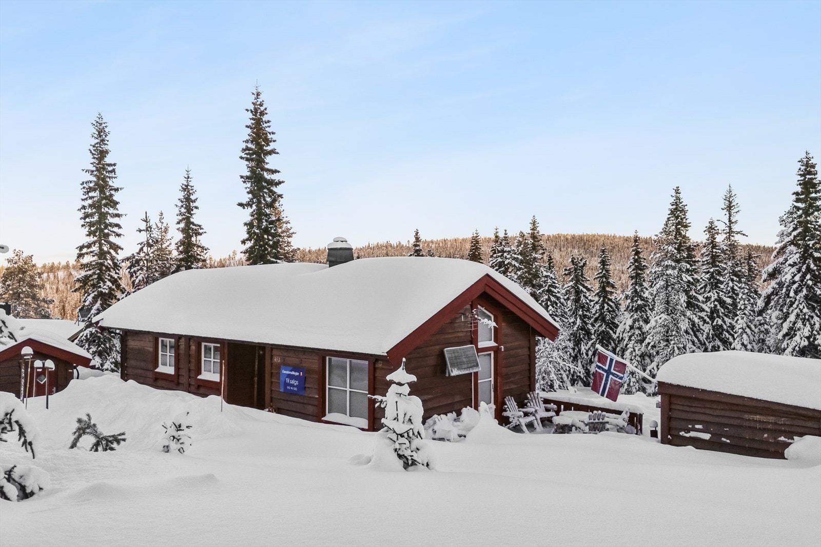 Kort veg til skiløyper, turstier, badeplasser og kun ca.40 min fra Hamar! Galleribilde