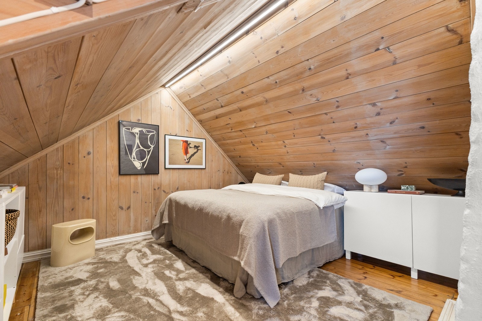 I dag benytter man loftstuen som soveværelse. Galleribilde