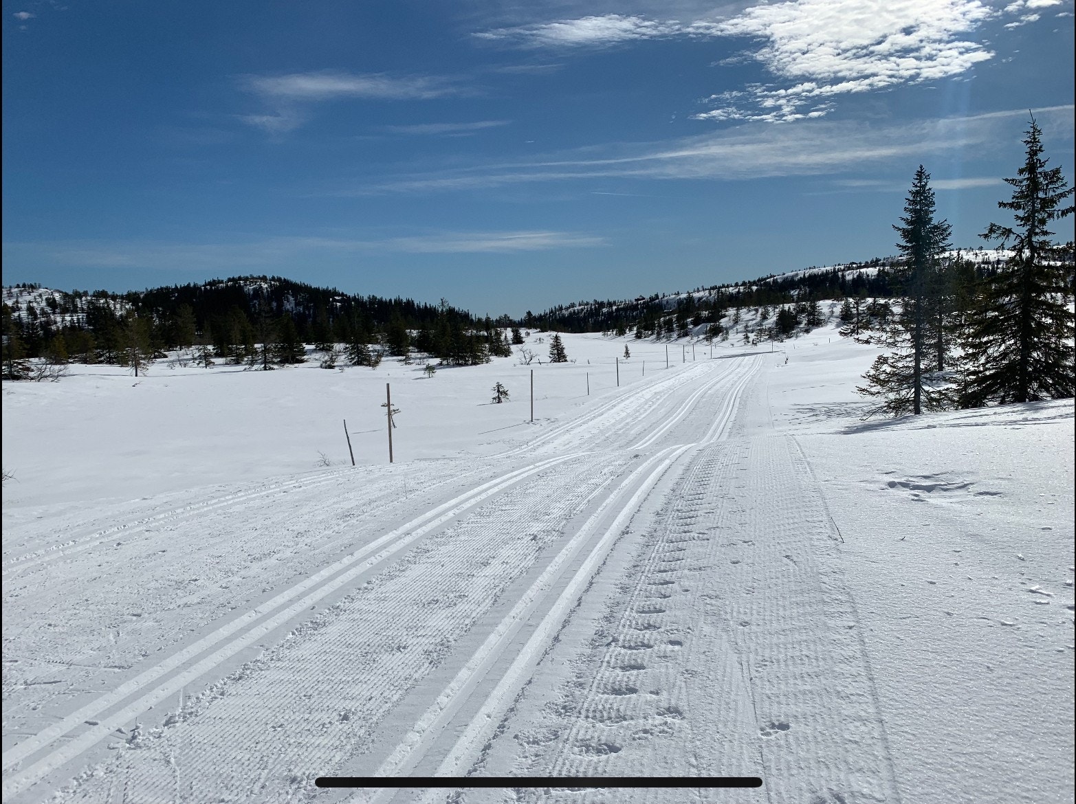 Privat bilde fra selger. Det er hele 80 km preparerte langrennsløyper innenfor 15 km radius for eiendommen. Galleribilde