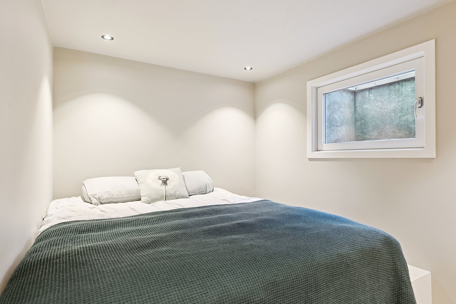 Soverom 4 har plass til stor seng og er perfekt som gjesterom. Galleribilde