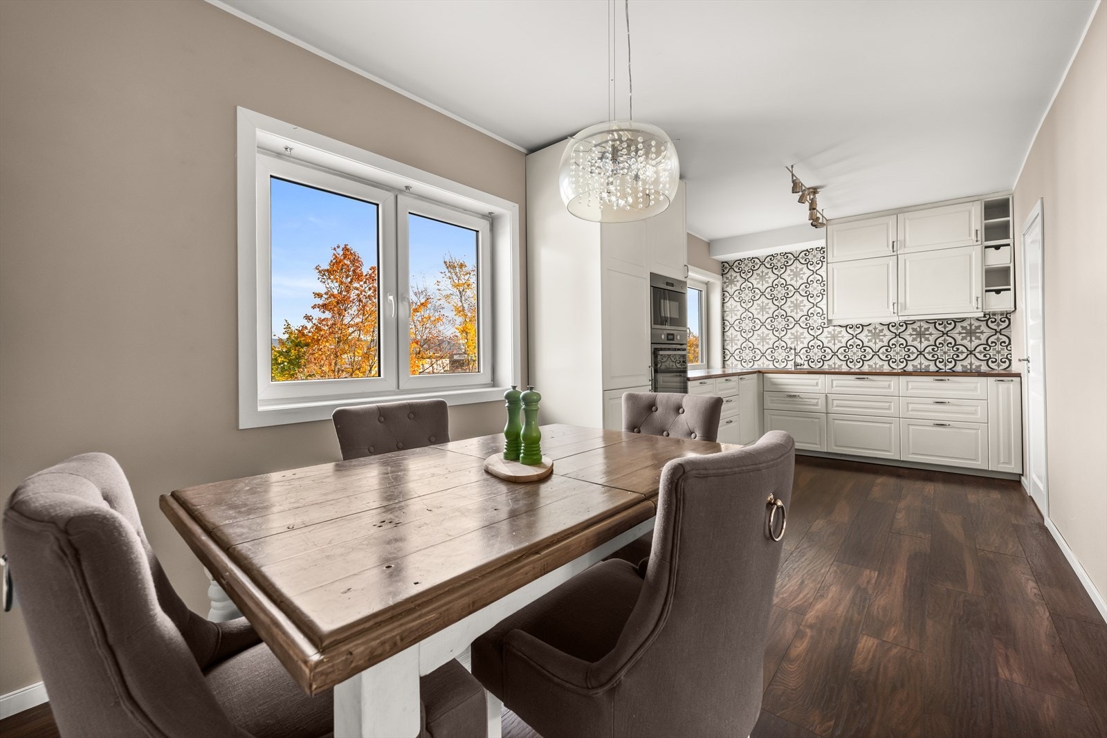 Lyst og pent Galleribilde