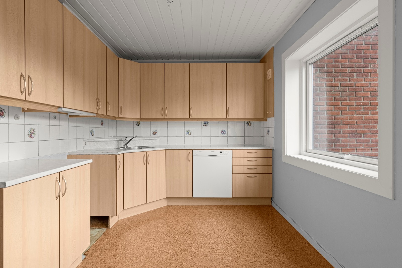 Leiligheten har et stort potensiale med flere mulige løsninger. Galleribilde