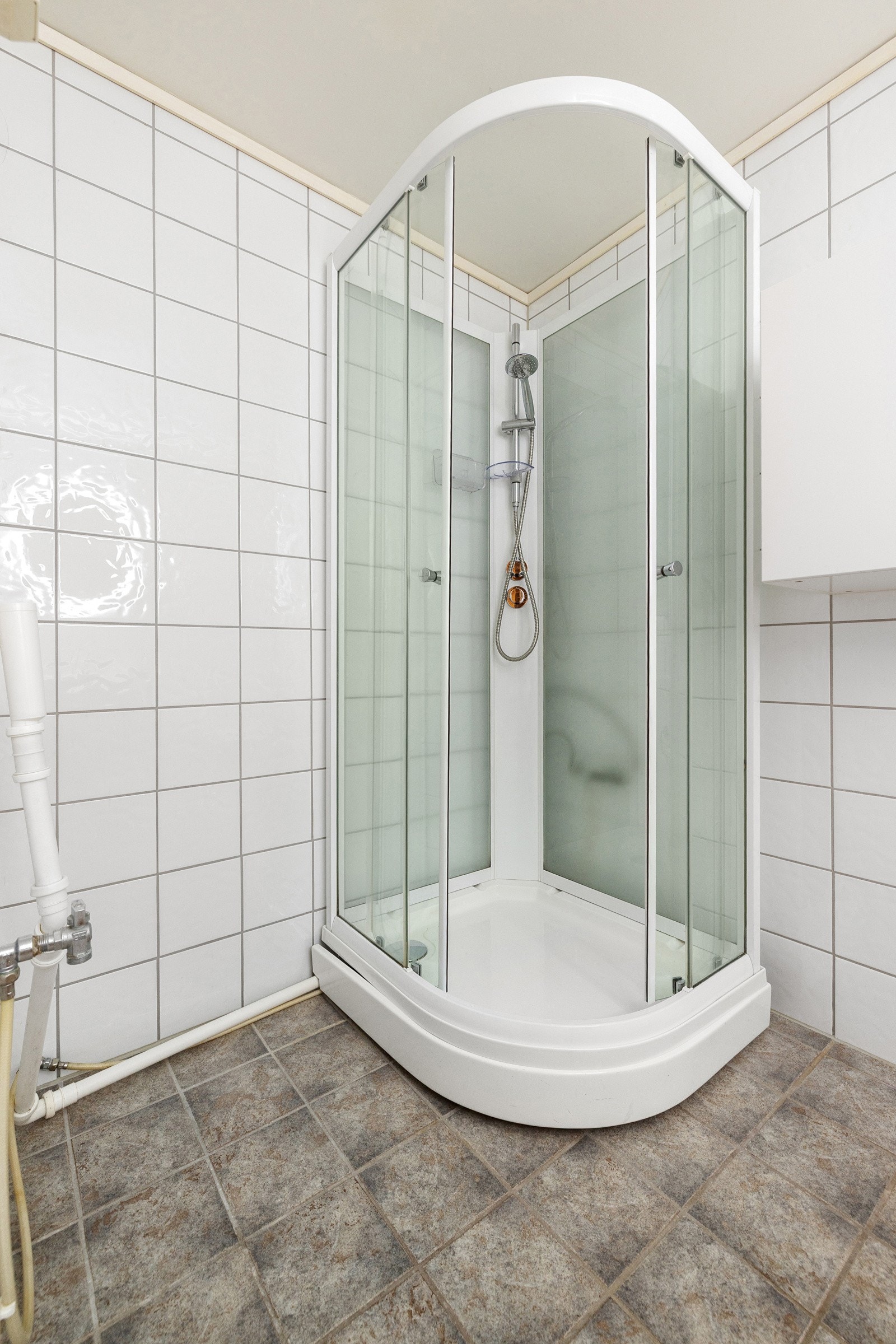 Praktisk med opplegg for vaskemaskin. Galleribilde