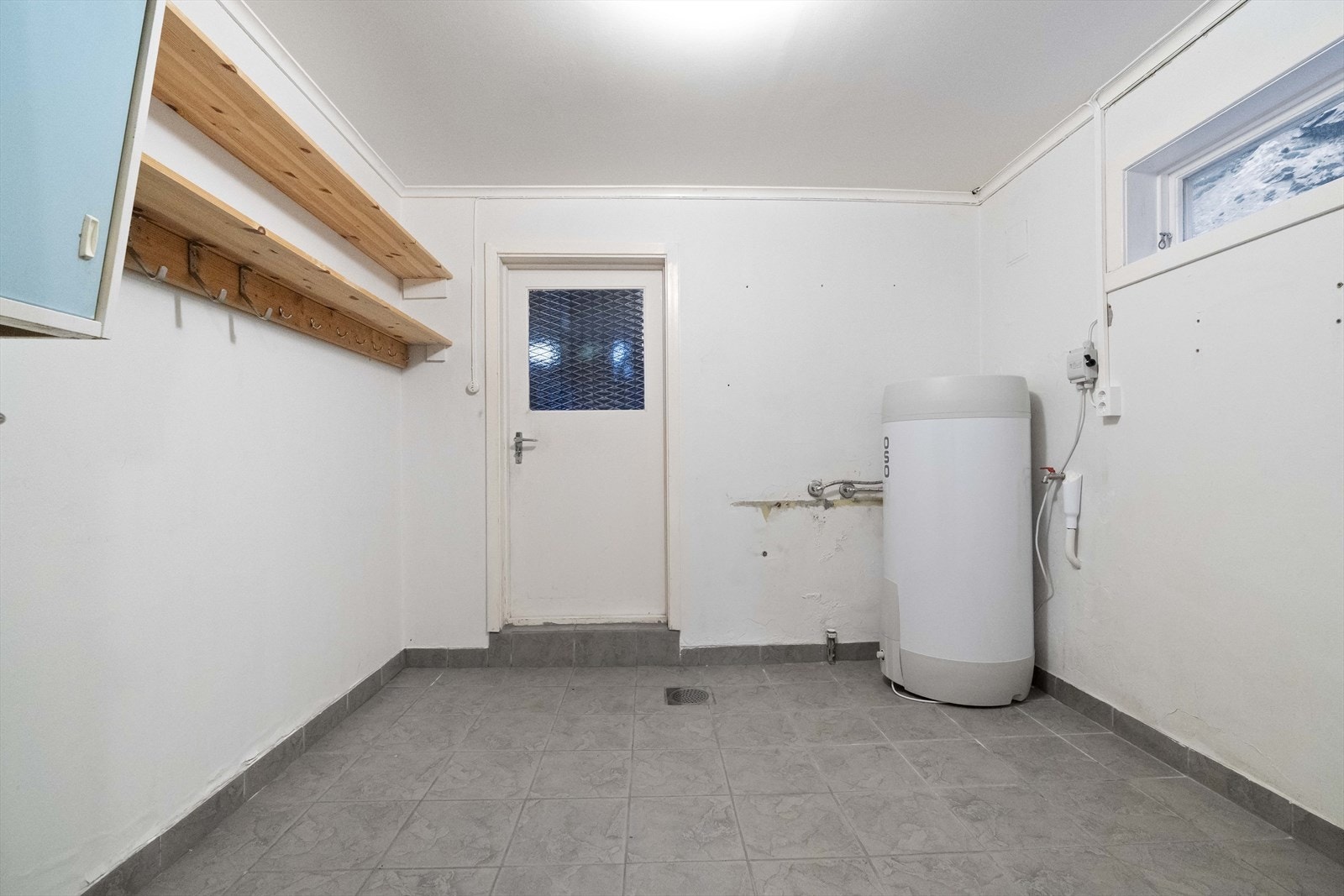 Vaskerom med eigen utgang i fasade mot vest Galleribilde