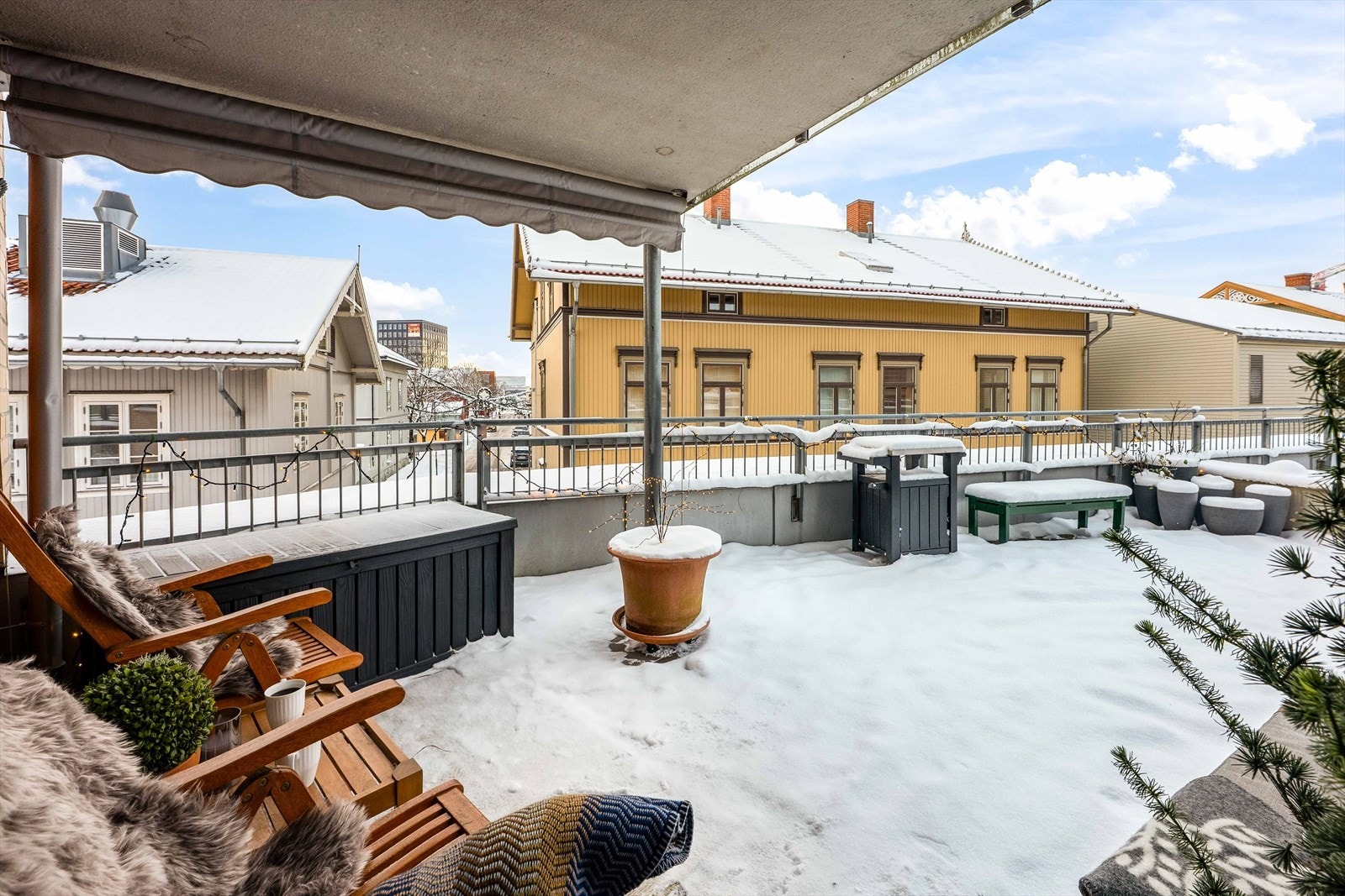 Bo på toppen av Lillestrøm - med stor terrasse, utsikt over byen og alt du trenger rett utenfor døren Galleribilde