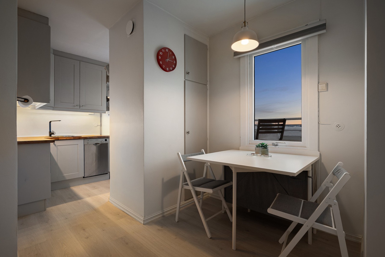 Spisebordet finner sin naturlige plass i tilknytting stue/kjøkken. Galleribilde