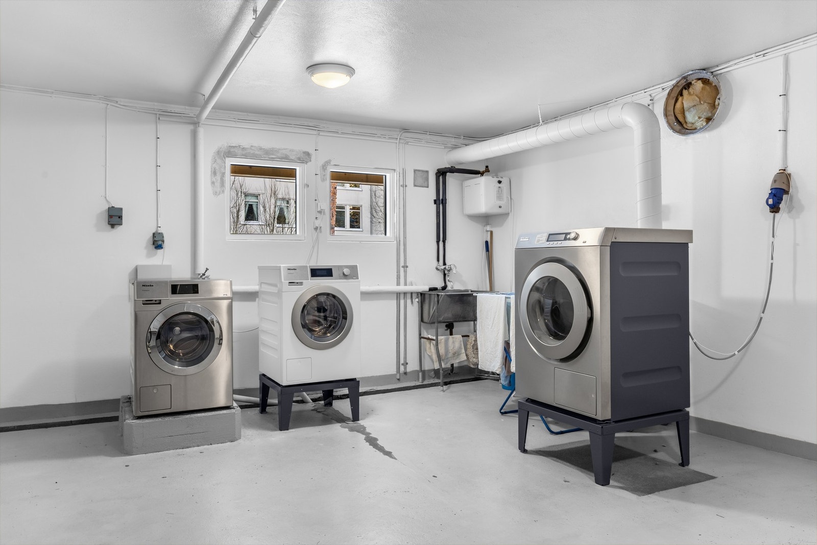 Fellesvaskeri i kjelleren Galleribilde