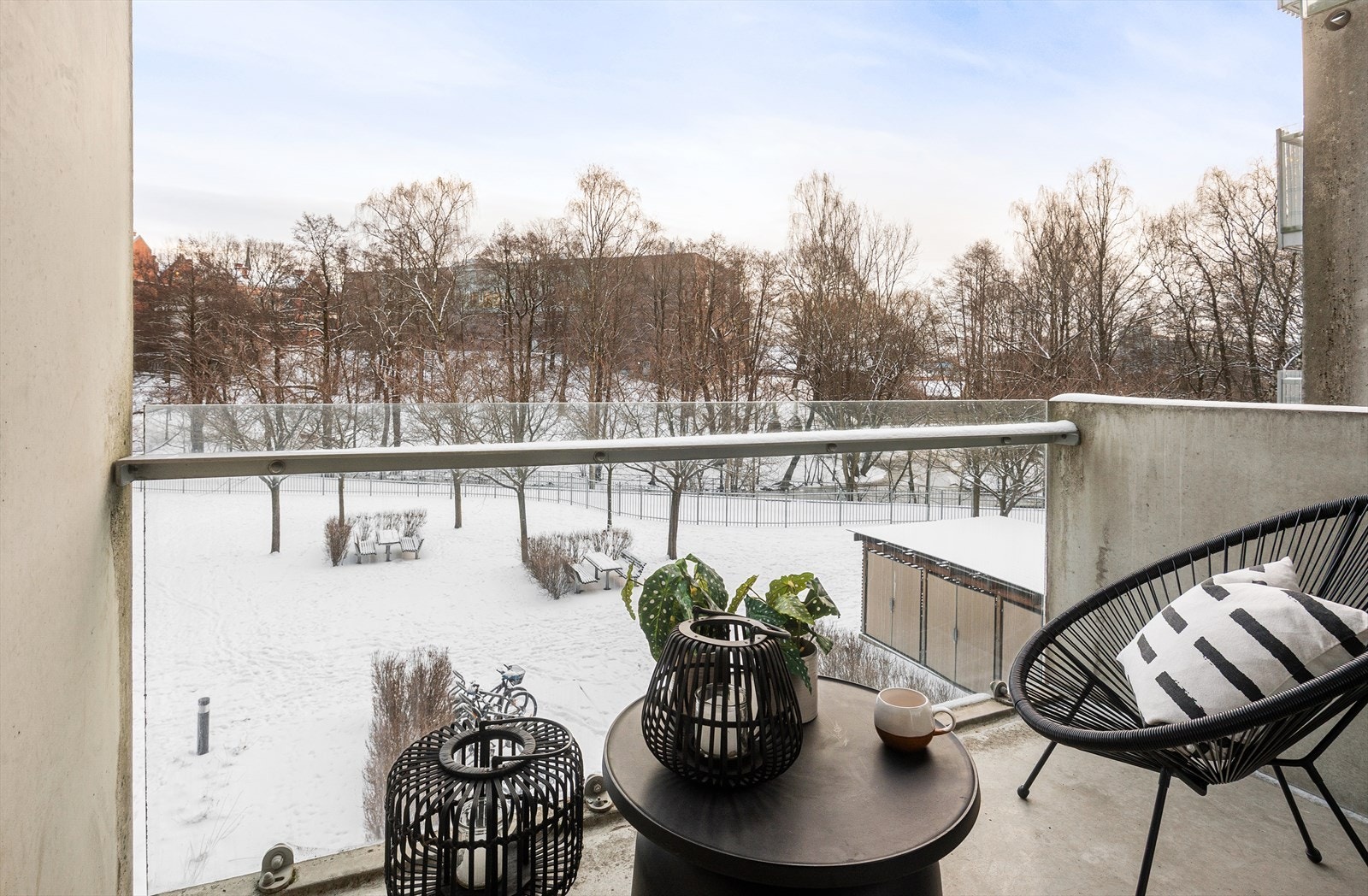 Den andre balkongen ligger usjenert til med utgang fra soverommet. Galleribilde