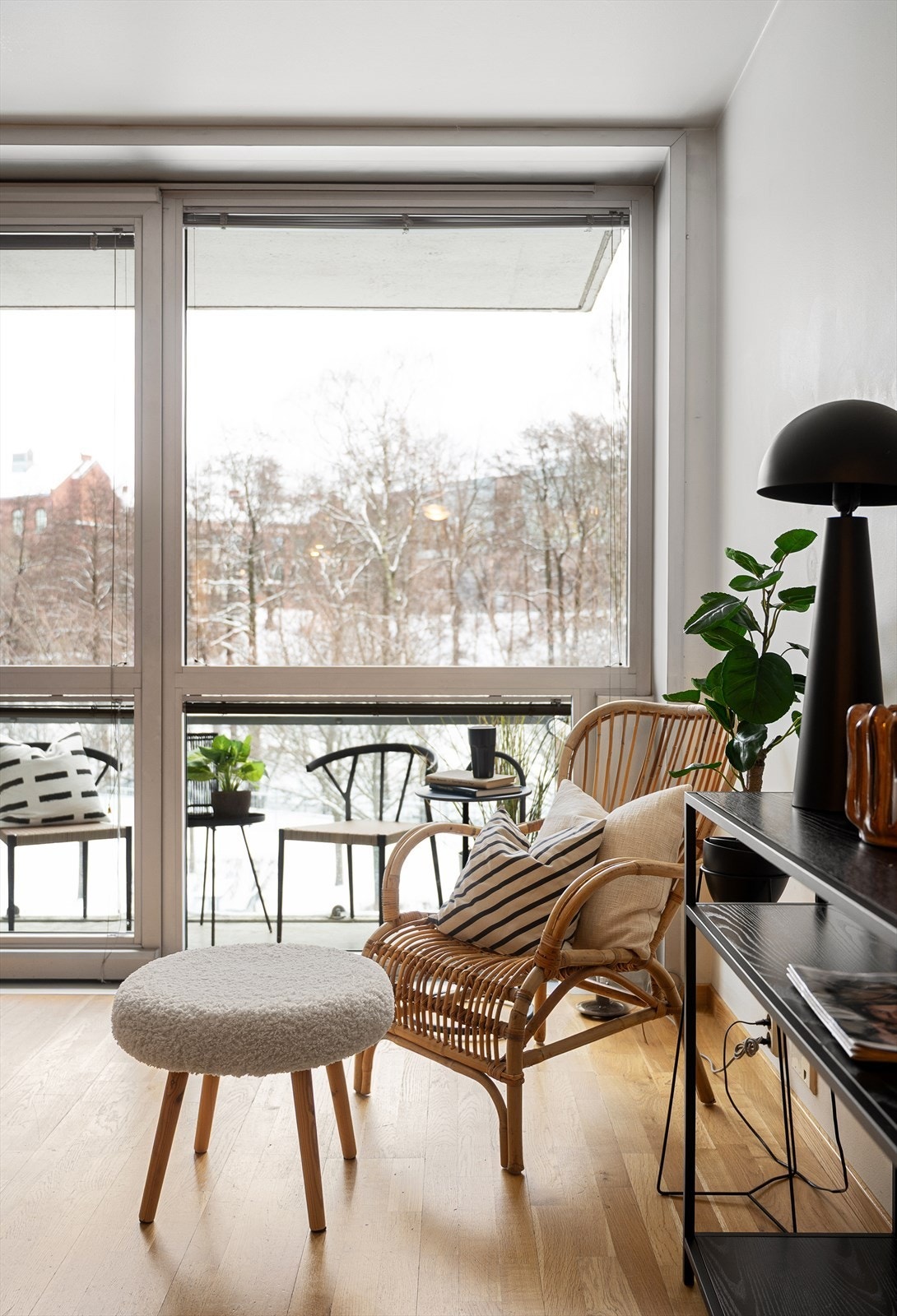 Her er det god plass til en lesekrok ved vinduet. Galleribilde